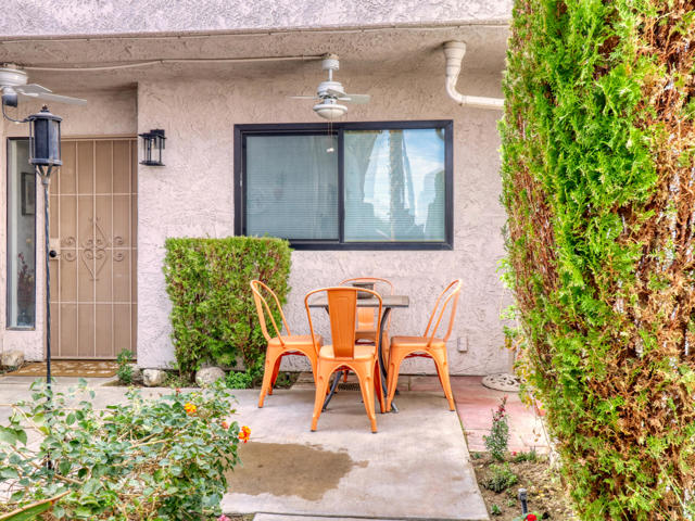171 Winterhaven Circle, Palm Desert CA: https://media.crmls.org/mediaz/565f5bd9-260d-4f28-b80a-c50332cc608b.jpg