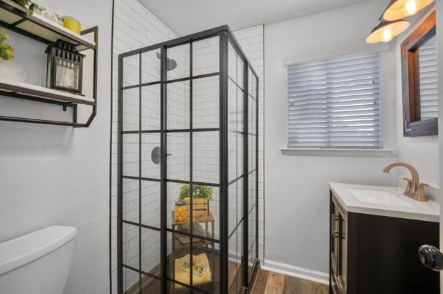 2180 Clearview Drive, Hollister CA: https://media.crmls.org/mediaz/5660f885-eac5-46d4-a21d-cd77c28ea228.jpg