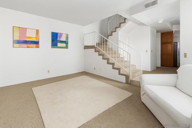972 8 Sapphire St, San Diego CA: https://media.crmls.org/mediaz/56610128-926c-485e-9c1c-d012487b5bba.jpg