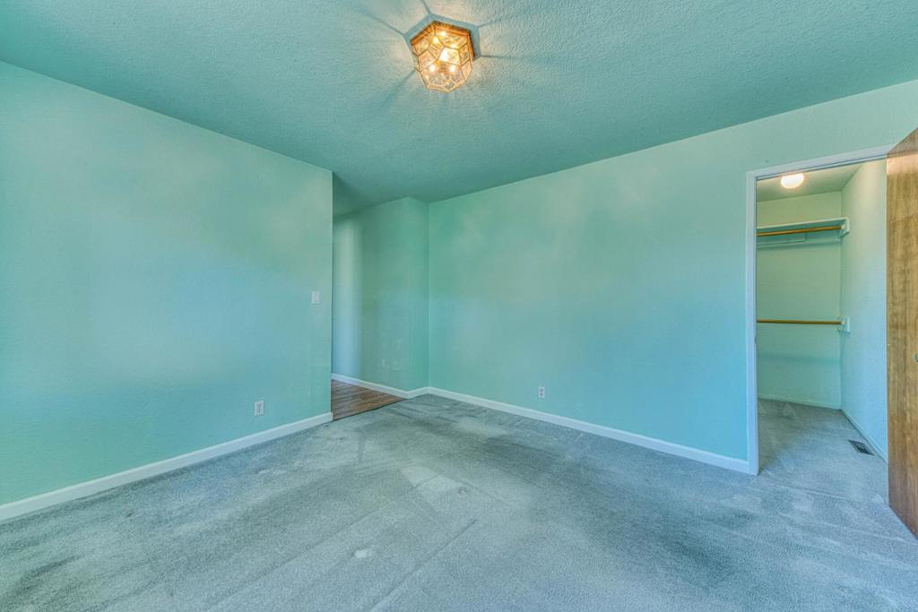 https://media.crmls.org/mediaz/566167b9-f3db-47cf-aa0d-629f6fe59511.jpg?preset=X-Large
