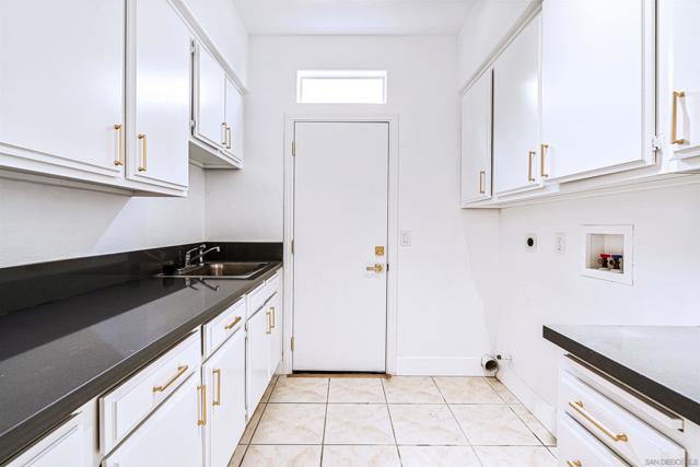 4943 Marin Dr, Oceanside CA: https://media.crmls.org/mediaz/5661987e-ce46-47bf-8c75-3dfd0f434a7e.jpg