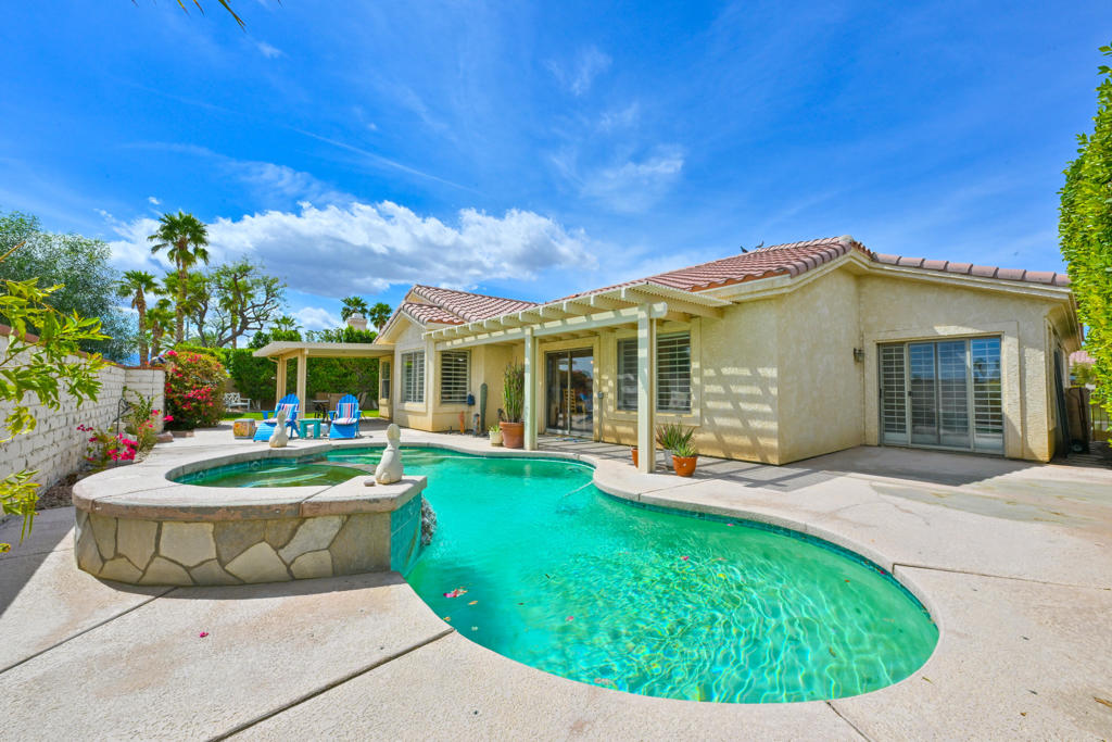 44950 Calle Santa Barbara