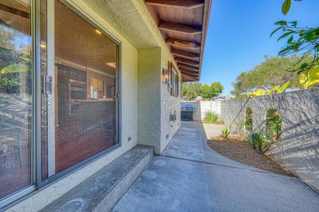 20090 Portola Drive, Salinas CA: https://media.crmls.org/mediaz/5661d9b5-4506-44aa-b64a-2c9b77c2cc0f.jpg