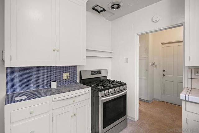 1506 5Th St, Coronado CA: https://media.crmls.org/mediaz/5662b4dc-c8f0-407d-9161-505e43279eb0.jpg