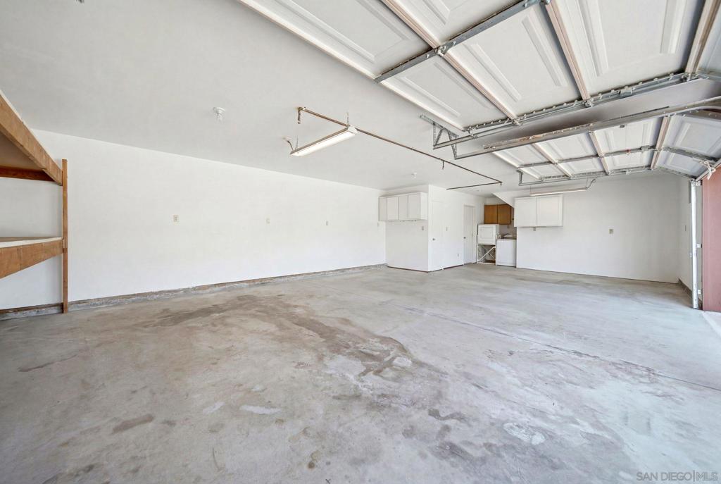 932 Regal Rd - photo 15