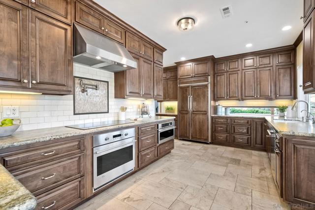 Image 11 of 54 For 2951 Fairview Dr