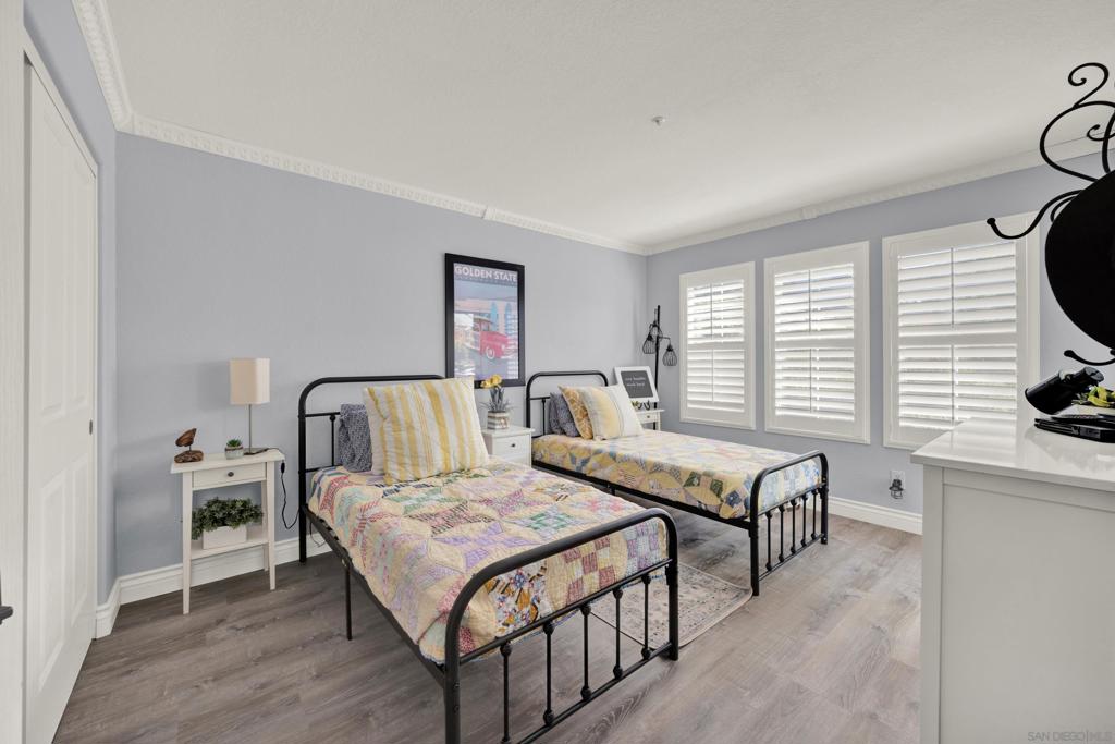 MLS #250041307SD image #38