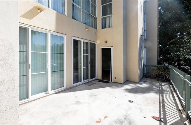 97 E Saint James Street, San Jose CA: https://media.crmls.org/mediaz/5665c1c2-9c44-4d2f-b137-0d6f6d41105f.jpg