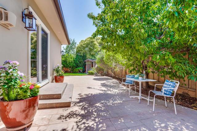 21828 Alcazar Avenue, Cupertino CA: https://media.crmls.org/mediaz/56679bed-9172-4fb8-9007-8b7b0990b783.jpg