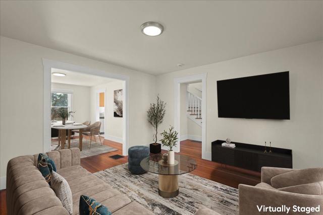 262 Hawthorne Avenue, Palo Alto CA: https://media.crmls.org/mediaz/56689f22-c084-4a32-92a4-e2e5b4c0c67e.jpg