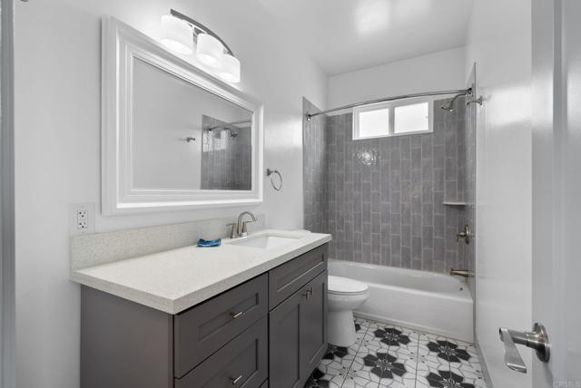 Image 14 of 34 For 3056 Logan Avenue