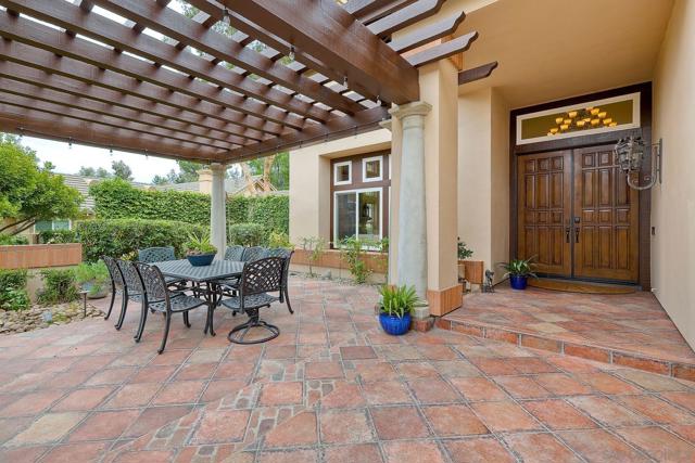 16879 Saint Andrews Drive, Poway CA: https://media.crmls.org/mediaz/56696c30-9159-4773-b6de-1c15b22baab0.jpg