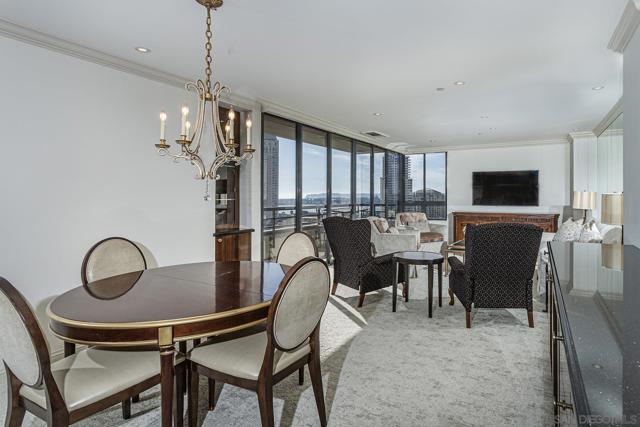 700 Front Street, San Diego CA: https://media.crmls.org/mediaz/56696da3-b310-431f-9d32-b21894b2bed7.jpg