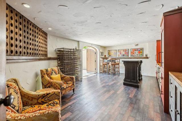 2307 Easton Drive, Burlingame CA: https://media.crmls.org/mediaz/5669771f-942e-45d9-a0de-348b4a038f40.jpg