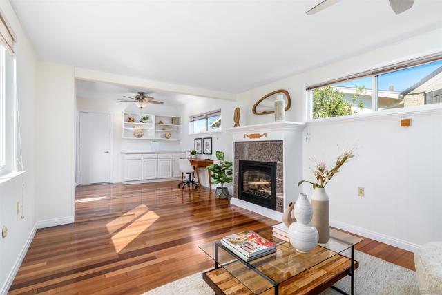 16498 Roca Dr, San Diego CA: https://media.crmls.org/mediaz/5669ec53-57ed-41f1-be79-dd9ad02531ae.jpg