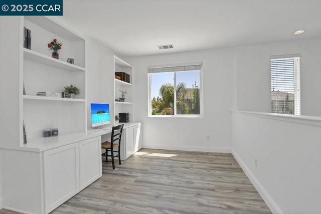 369 Myrtle Ln, Oakley CA: https://media.crmls.org/mediaz/5669f393-b0aa-47ea-8bfd-fe328528d9c5.jpg