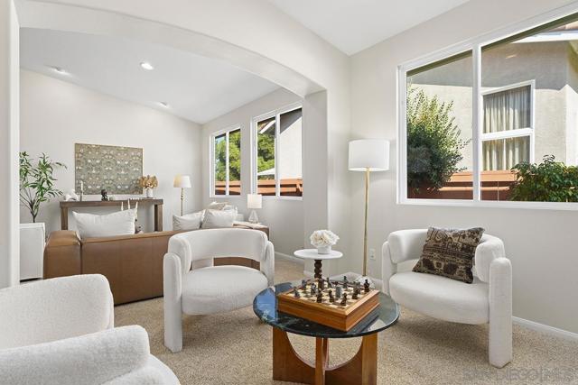 987 Palencia Ct, Chula Vista CA: https://media.crmls.org/mediaz/566b081b-b87e-4d68-a6ef-5c783e0b38ed.jpg