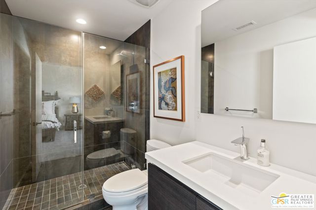 1062 Hunter Drive, Palm Springs CA: https://media.crmls.org/mediaz/566f18ec-8b8f-481d-a2a4-f87a880c73ec.jpg