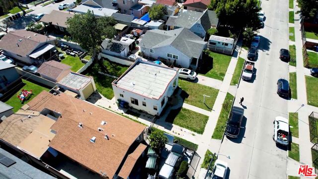 1622 W 66th Street, Los Angeles CA: https://media.crmls.org/mediaz/566f3736-15d3-4b6d-9fac-34b1ee36cd2e.jpg