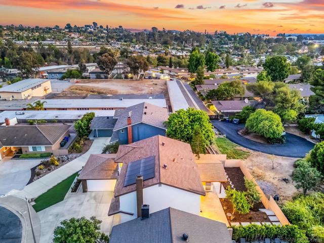 9401 Broadmoor Pl, La Mesa CA: https://media.crmls.org/mediaz/566fbd5f-de29-4f73-8ad8-e8958a2fb5e3.jpg
