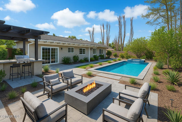3384 Radcliffe Road, Thousand Oaks CA: https://media.crmls.org/mediaz/566ffba1-d1d3-4419-885f-da55c33a881f.jpg