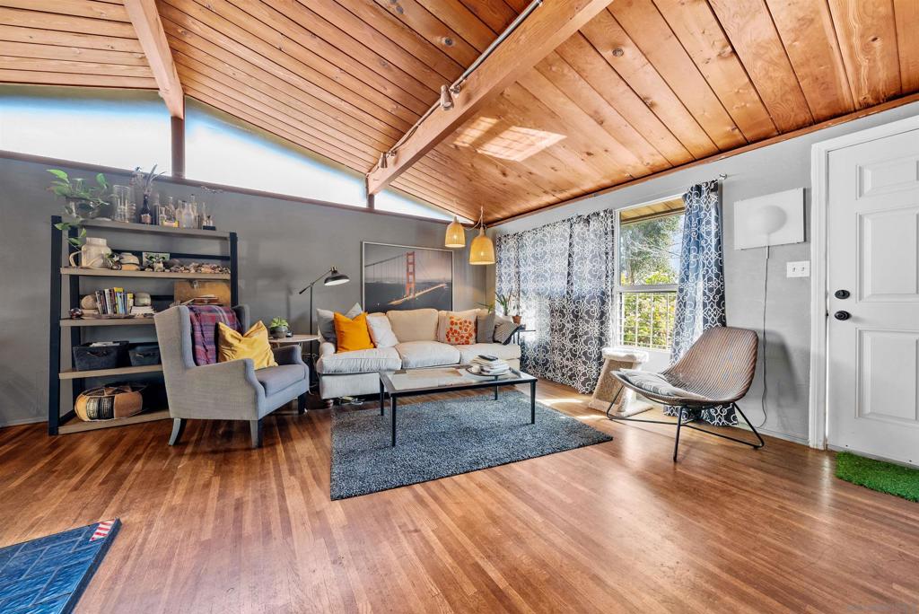 MLS #250037822SD image #32