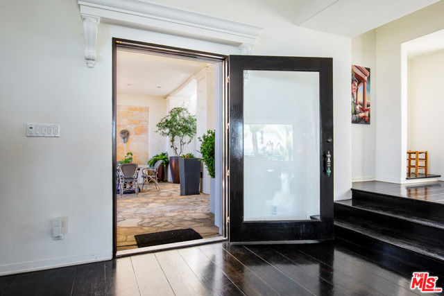 2249 Mountain Oak Drive, Los Angeles CA: https://media.crmls.org/mediaz/567103f1-3865-43e6-9eb9-5c44344ad131.jpg