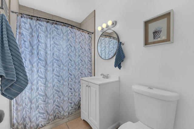 5797 Linda Lee Drive, Yucca Valley CA: https://media.crmls.org/mediaz/56717abd-fc20-471a-8472-8d1845ae4608.jpg