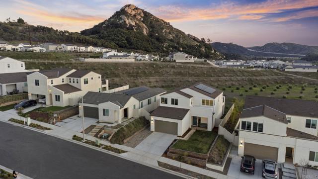 Detail Gallery Image 3 of 52 For 35182 Orchard Trl, Fallbrook,  CA 92028 - 4 Beds | 3 Baths