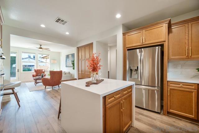 15820 Paseo Del Sur, San Diego CA: https://media.crmls.org/mediaz/5672f925-ad44-48e2-a6af-beb3dd1684c4.jpg