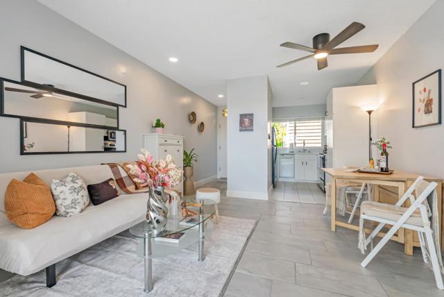 2601 College Avenue, Berkeley CA: https://media.crmls.org/mediaz/56740501-e8e9-4637-8091-062610e7045c.jpg