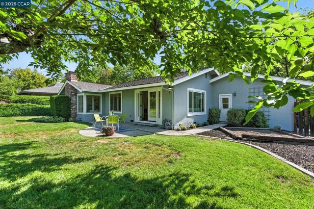 575 Old Orchard Dr, Danville CA: https://media.crmls.org/mediaz/56748b01-4dbc-4627-972e-3473411b528f.jpg