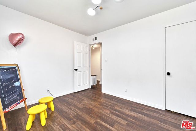 Image 20 of 42 For 5541 Marcella Avenue