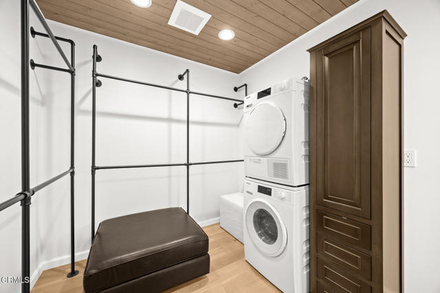 Detail Gallery Image 54 of 73 For 10747 Valleyheart Dr, Studio City,  CA 91604 - 4 Beds | 3 Baths