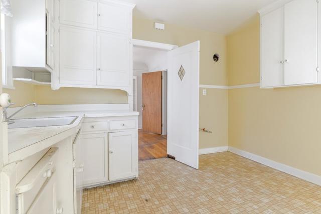 20 Atlas Avenue, San Jose CA: https://media.crmls.org/mediaz/56758d22-0432-4815-9c97-60276786bd08.jpg