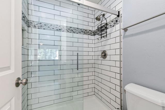 Detail Gallery Image 28 of 40 For 383 N Melrose Dr #F,  Vista,  CA 92083 - 2 Beds | 2 Baths