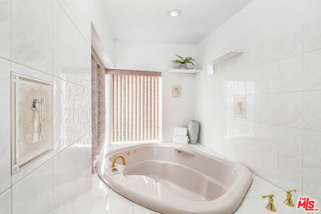 4730 Asteria Street, Torrance CA: https://media.crmls.org/mediaz/56760766-c595-43ea-9928-4adc5fbdca41.jpg