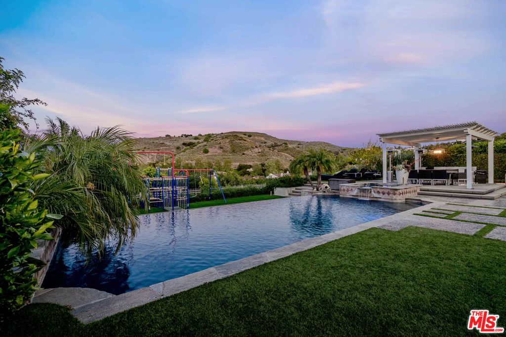 MLS #26745441 image #18