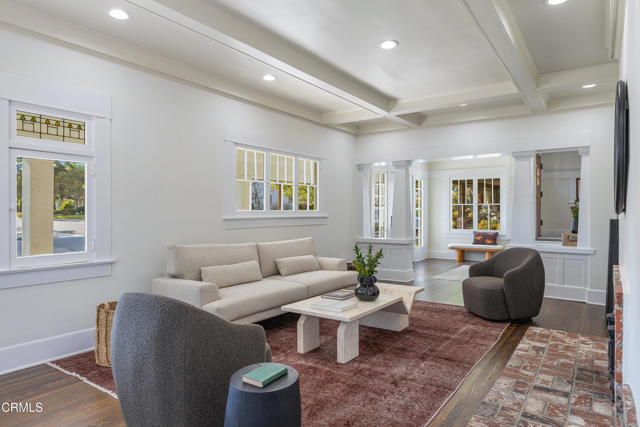 1954 Primrose Avenue, South Pasadena CA: https://media.crmls.org/mediaz/5676c13f-a1e8-4f1f-9c87-23b6c496d0b5.jpg
