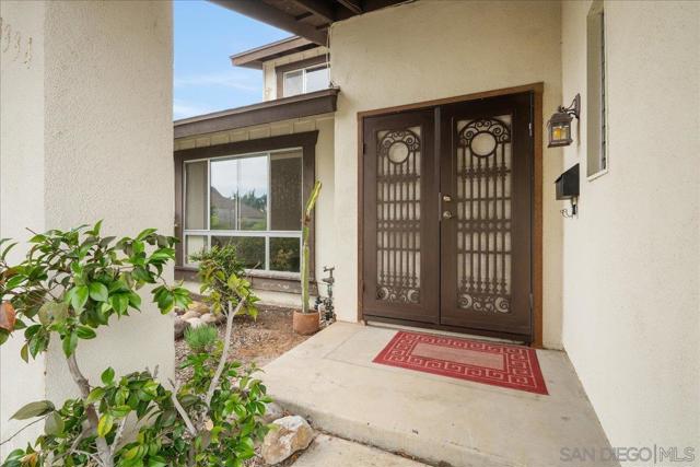 13334 Barbados Way, Del Mar CA: https://media.crmls.org/mediaz/5677c90f-5830-48bd-9365-71562c9bcdae.jpg
