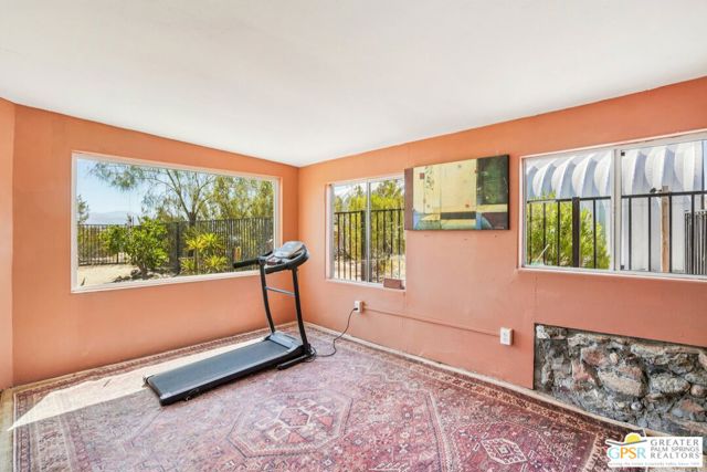 22950 Henry Road, Desert Hot Springs CA: https://media.crmls.org/mediaz/5678b702-b661-4a54-aa3f-c46ac423c47e.jpg