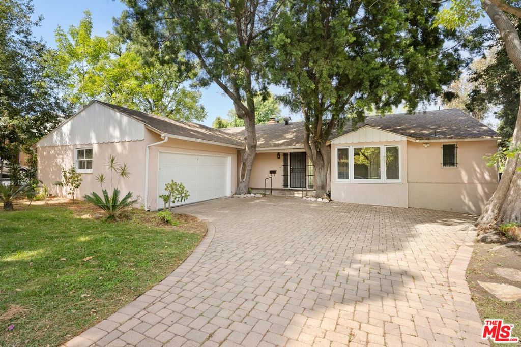 9149 Hillsboro Drive