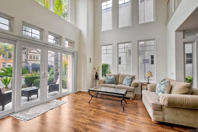 Detail Gallery Image 10 of 41 For 489 N. Cleveland Street, Oceanside,  CA 92054 - 3 Beds | 2/1 Baths