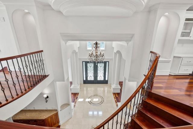 12690 Dianne Drive, Los Altos Hills CA: https://media.crmls.org/mediaz/56797870-b4d5-407a-a802-4c604517c5a6.jpg