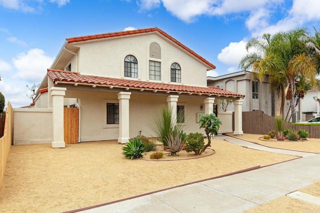 Detail Gallery Image 1 of 34 For 4514 Dawson Ave #4,  San Diego,  CA 92115 - 3 Beds | 2/1 Baths