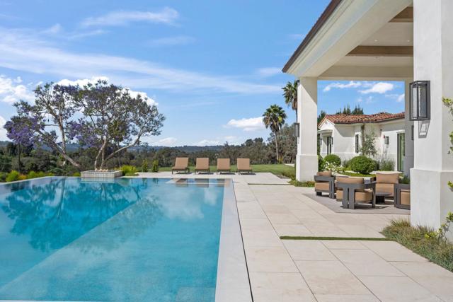 6497 99 Calle Del Alcazar, Rancho Santa Fe CA: https://media.crmls.org/mediaz/567bbf68-3204-4296-b1bb-52761f6e94b8.jpg