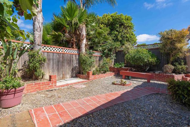 1441 Peacock Blvd, Oceanside CA: https://media.crmls.org/mediaz/567de4fa-7985-4500-b370-bb28ad9dfec2.jpg
