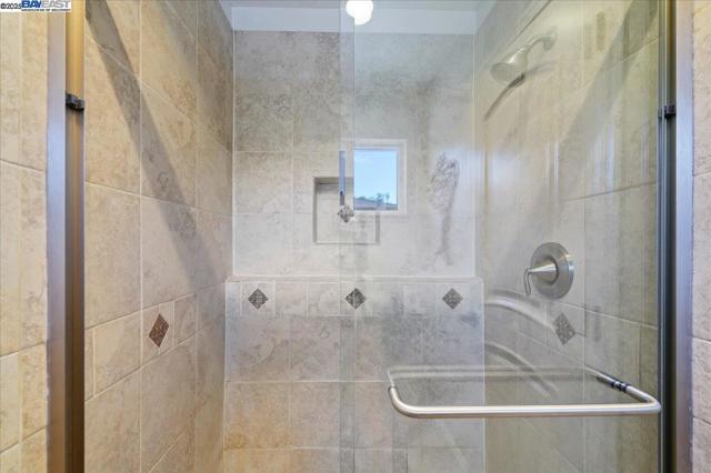 5720 San Juan Way, Pleasanton CA: https://media.crmls.org/mediaz/567e38d0-5780-498f-94c0-8da869b21c63.jpg