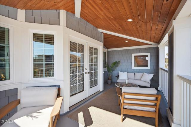 1111 Dover Lane, Ventura CA: https://media.crmls.org/mediaz/567e7586-ad83-45dd-894e-fc6f37212bd4.jpg