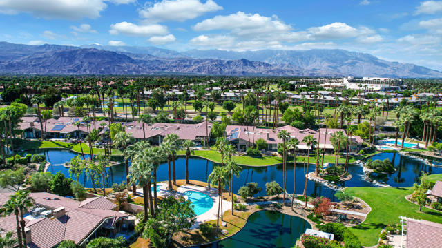 86 Palomino Circle, Palm Desert, CA 92211